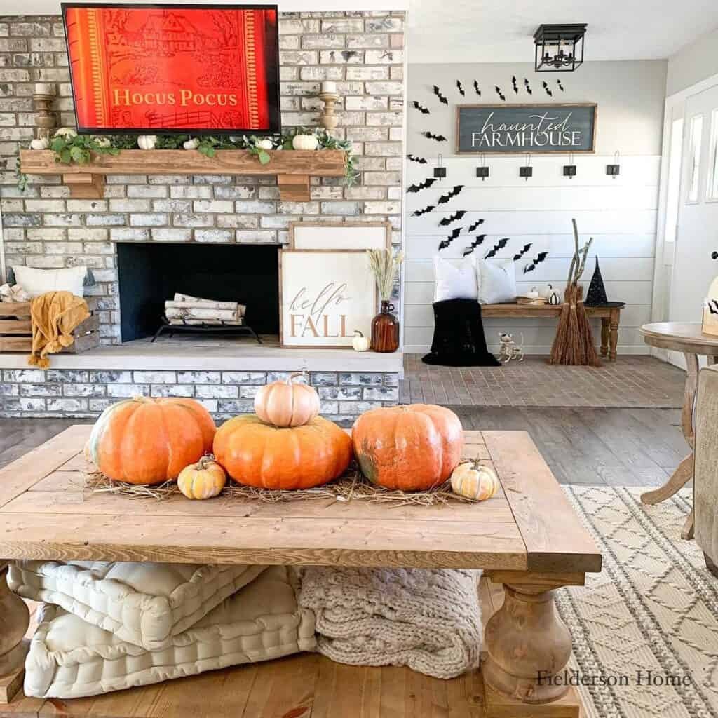 DIY Pumpkin Centerpiece