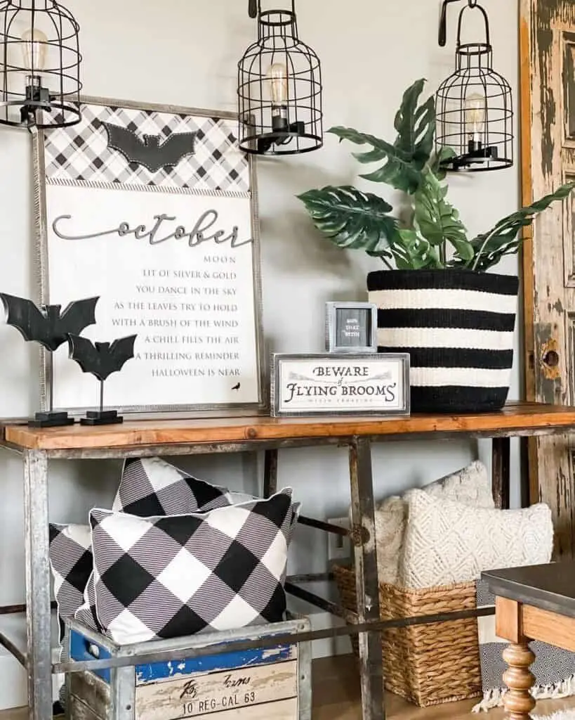 Farmhouse Halloween Decor