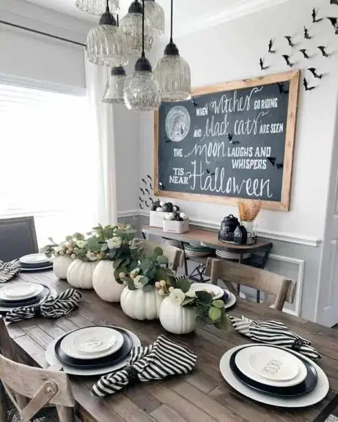 Farmhouse Halloween Table Decor