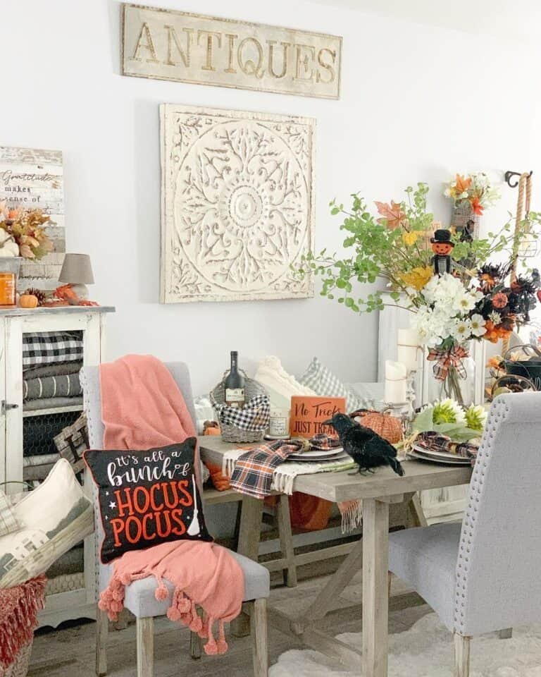 Farmhouse Halloween Tablescape