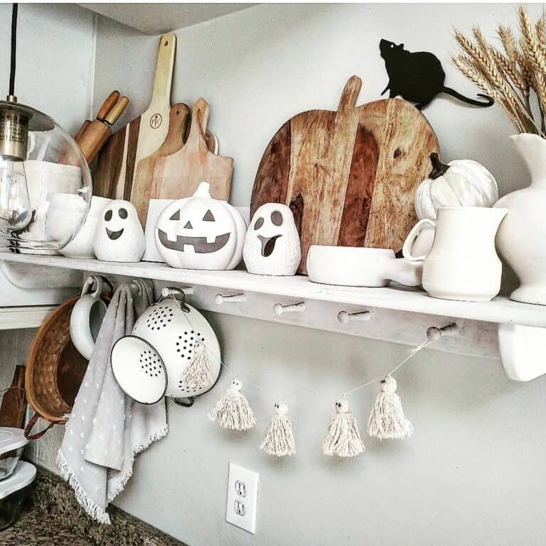 Farmhouse Kitchen Shelf Decor