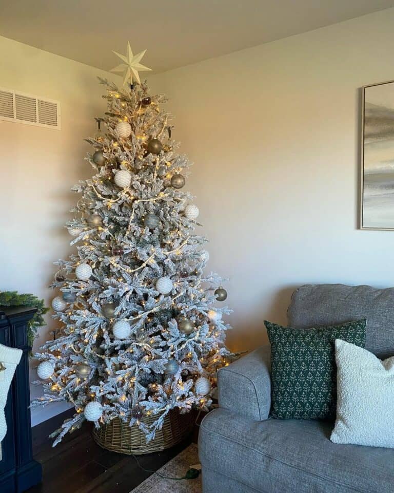 Flocked Corner Tree
