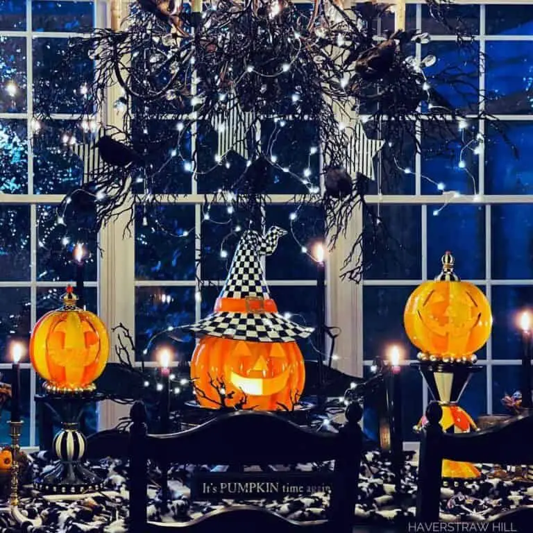 Glowing Jack-o'-Lantern Centerpiece