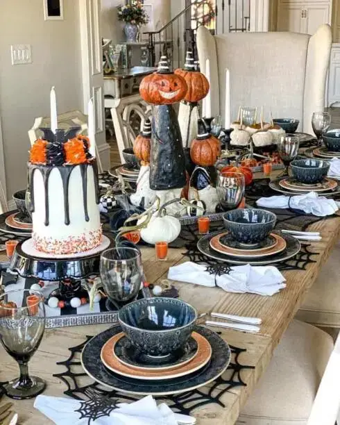 Halloween Cake and Centerpiece