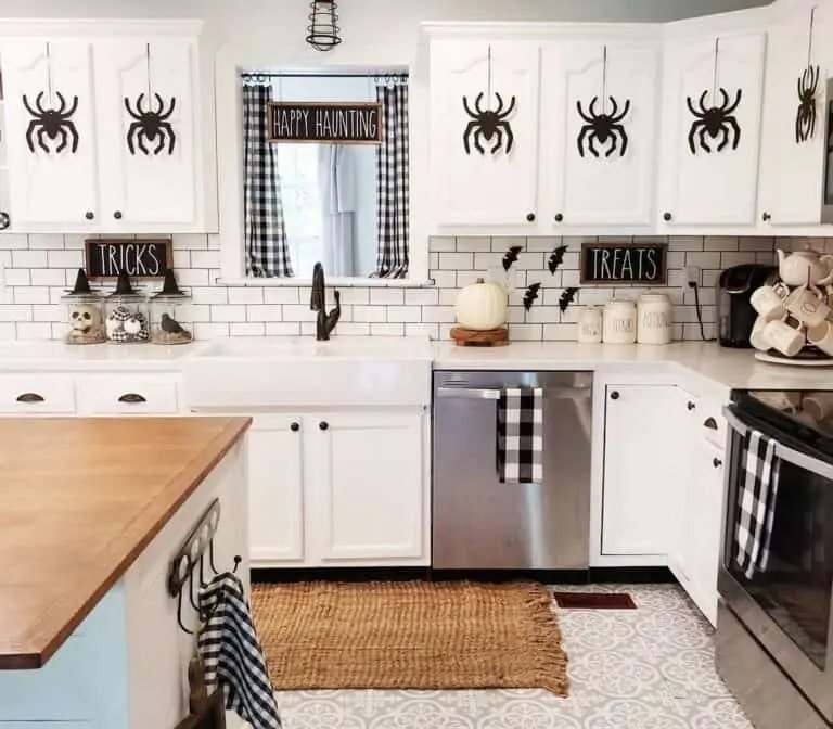 Halloween Kitchen Decor