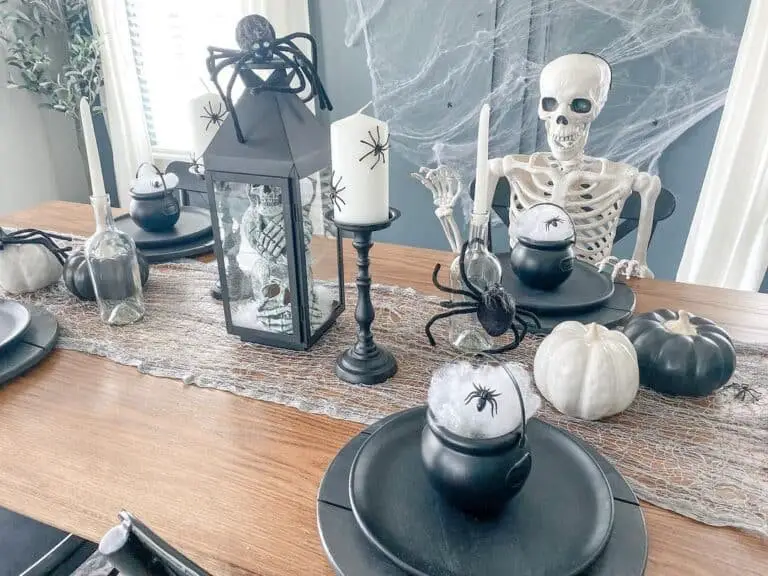 Halloween Spider Table Setup