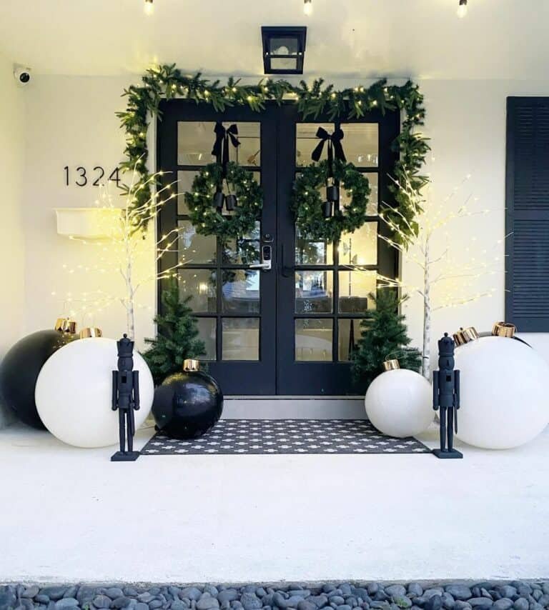 Large Ornament Display