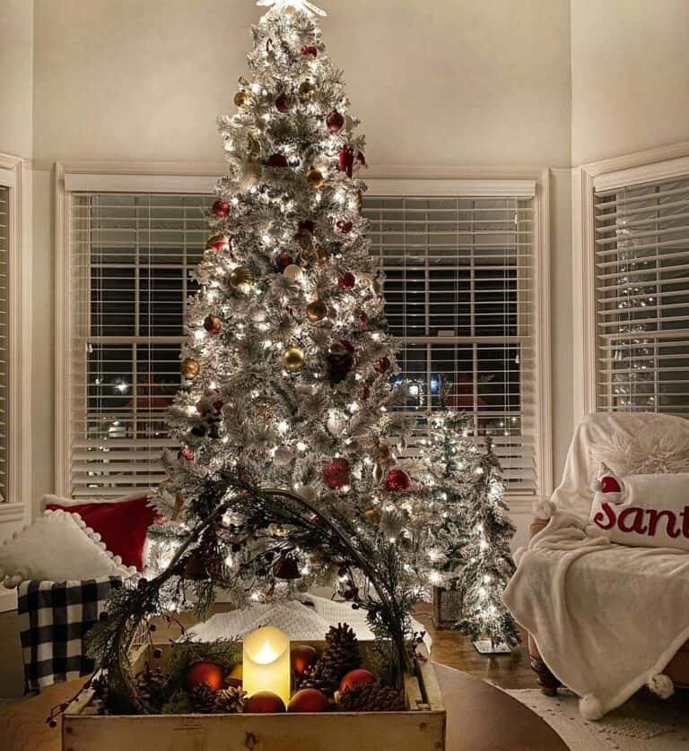 Lit Tree White Lights
