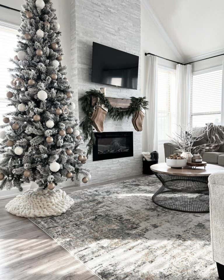 Neutral Flocked Tree
