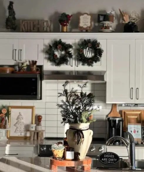 Pine Kitchen Accents