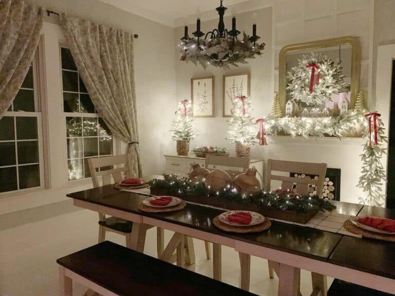 Red Green Christmas Tables