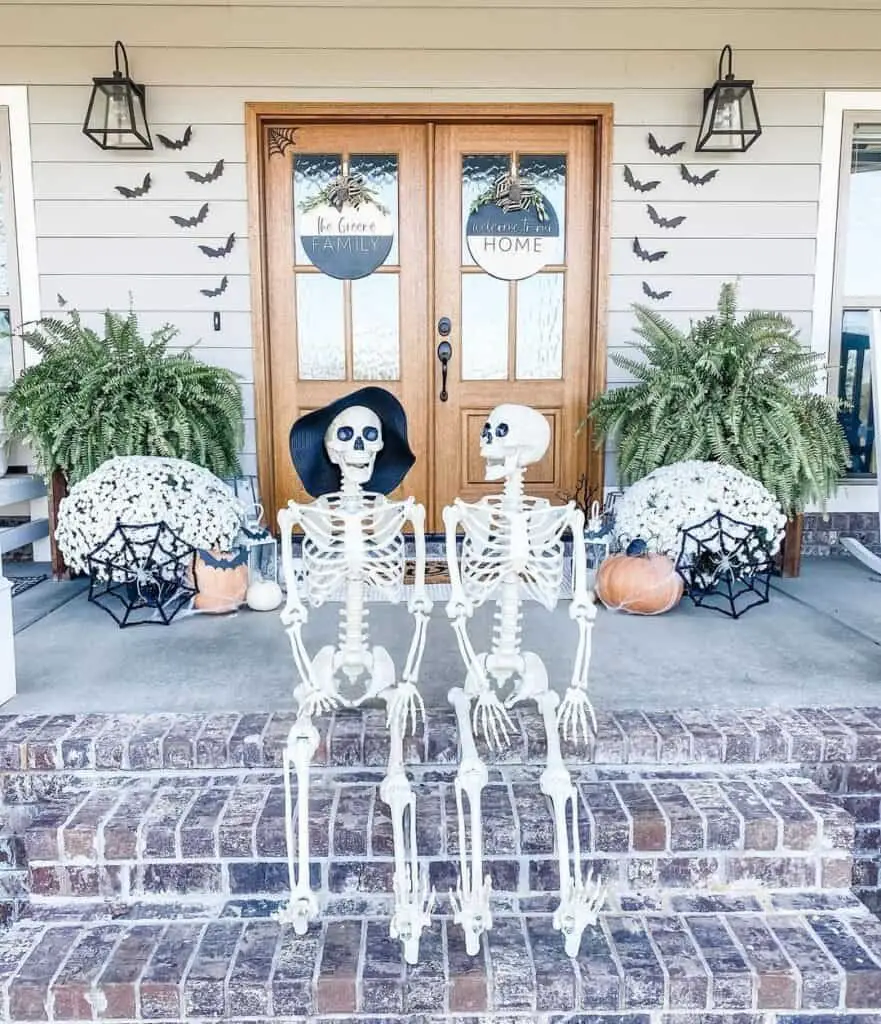 Romantic Skeleton Display