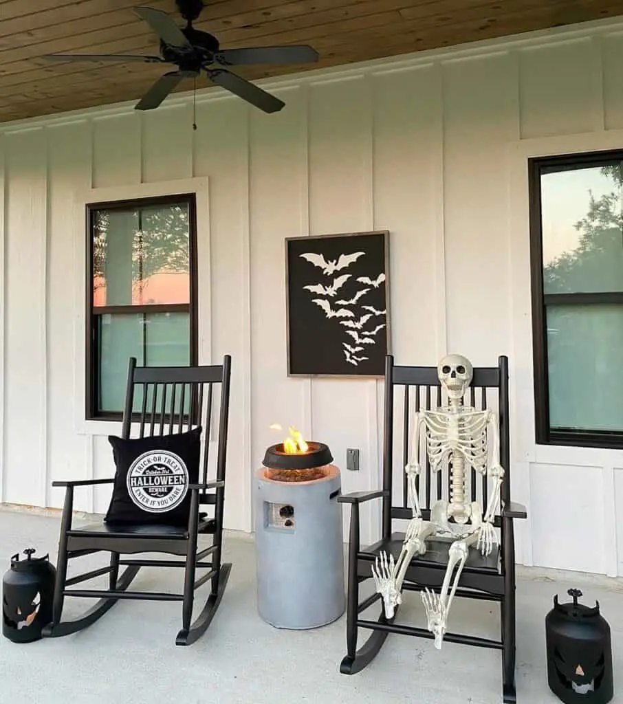 Skeleton and Jack-O'-Lantern Display