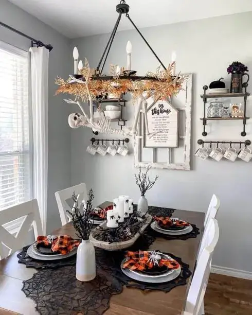 Skeleton Chandelier Table Décor