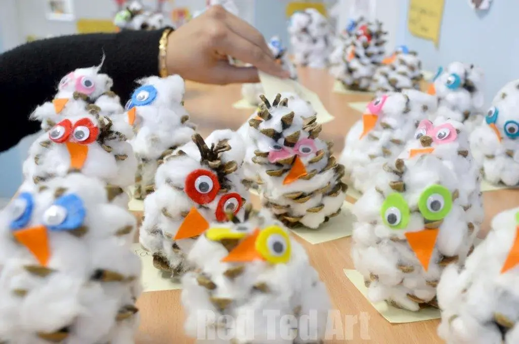 Tabletop Pinecone Owls