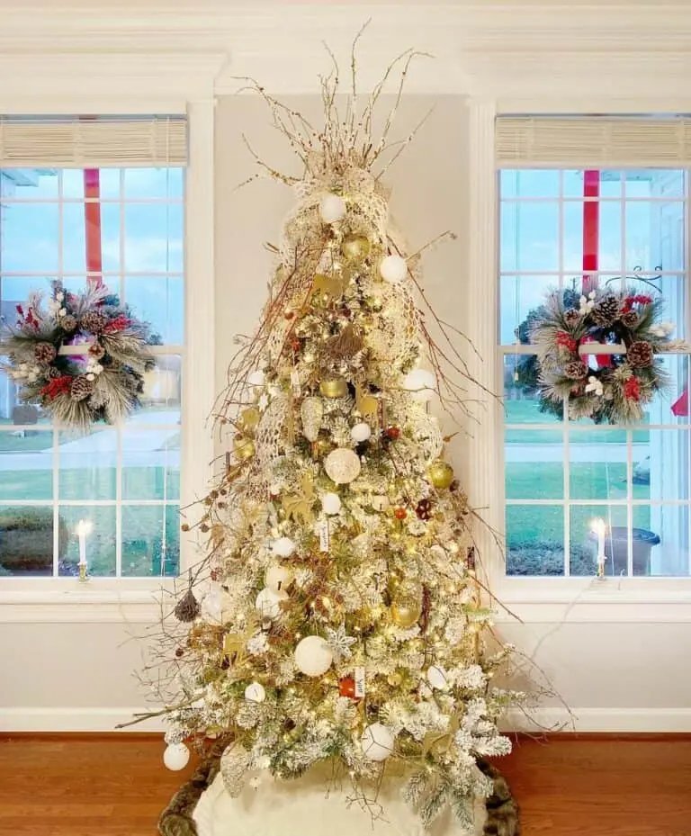 Tree Between Wreaths
