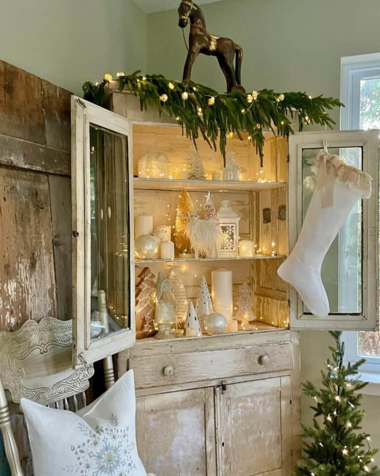 White Hutch Display
