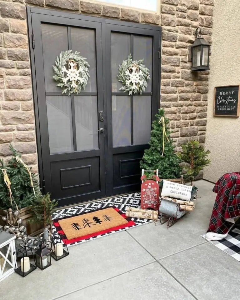 White Snowflake Wreaths