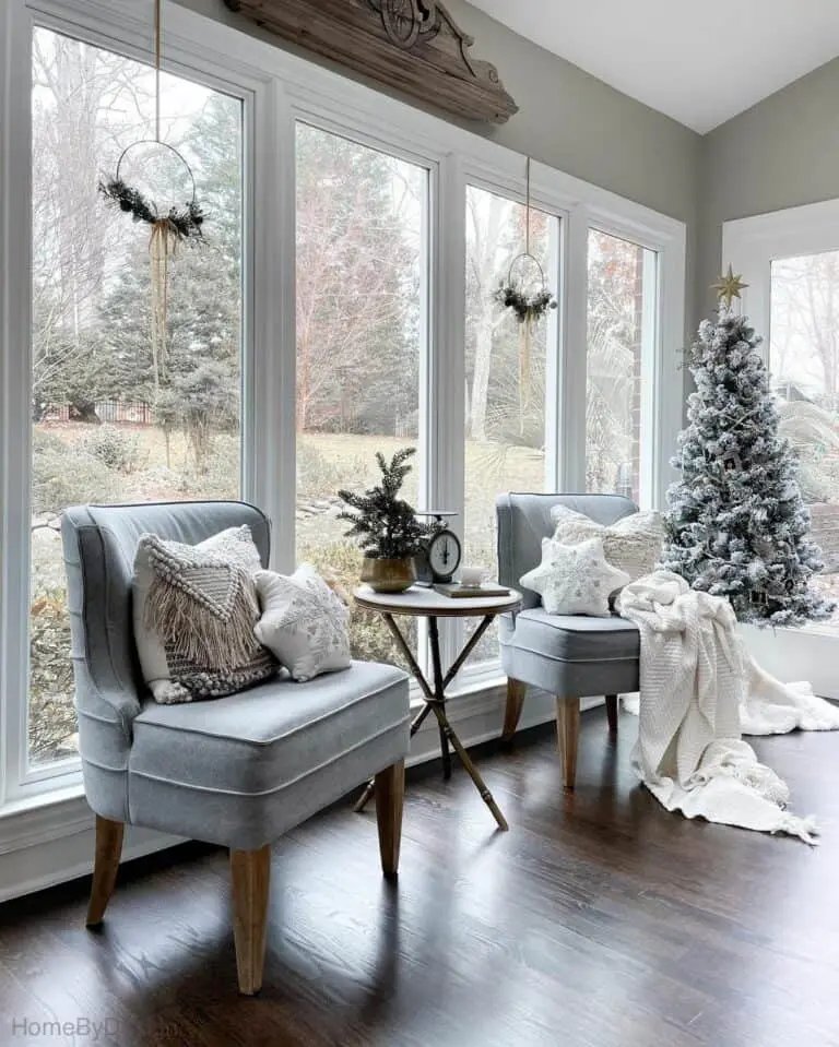 Wire Wreaths Snowflake Cushions