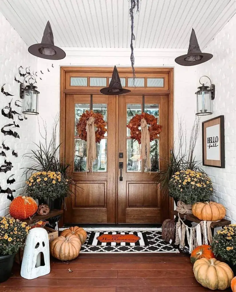 Witch Hats and Pumpkins Decor