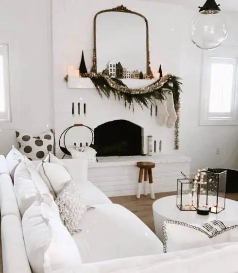 Arched Mirror Display