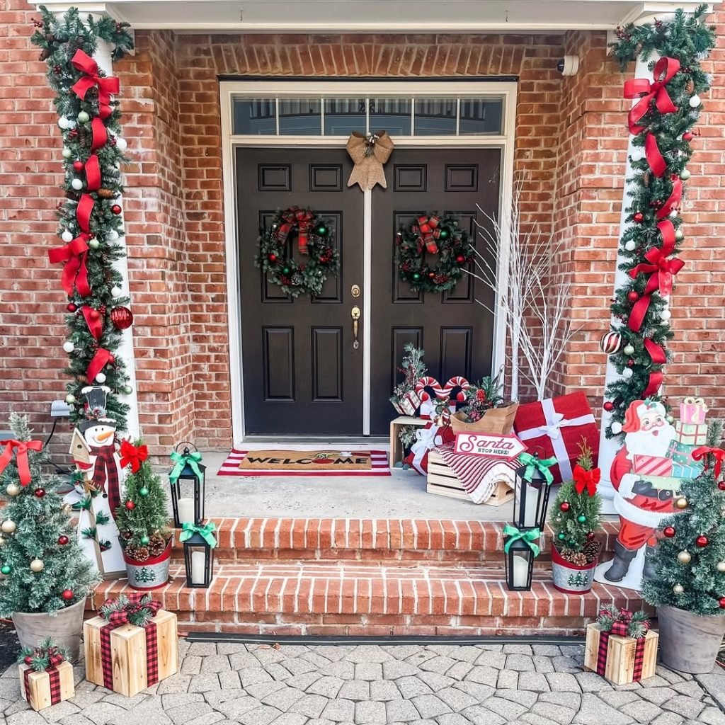 Brick Archway Garland