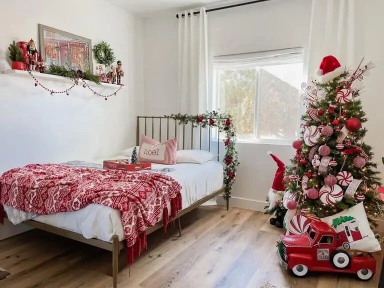 Christmas Bedroom Setup