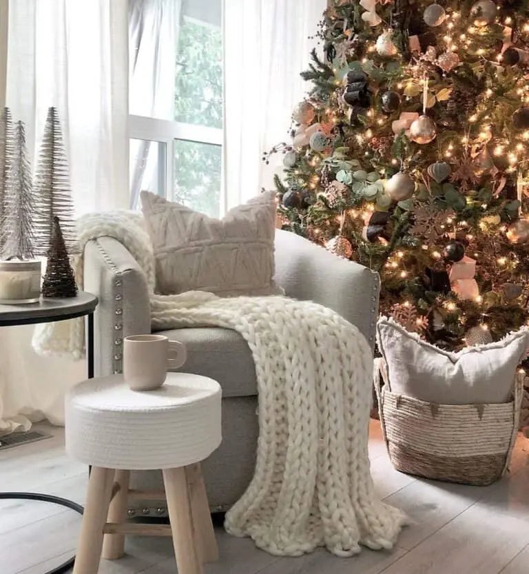 Christmas Blanket Styling