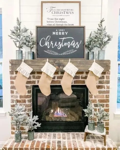 Christmas Mantel Displays