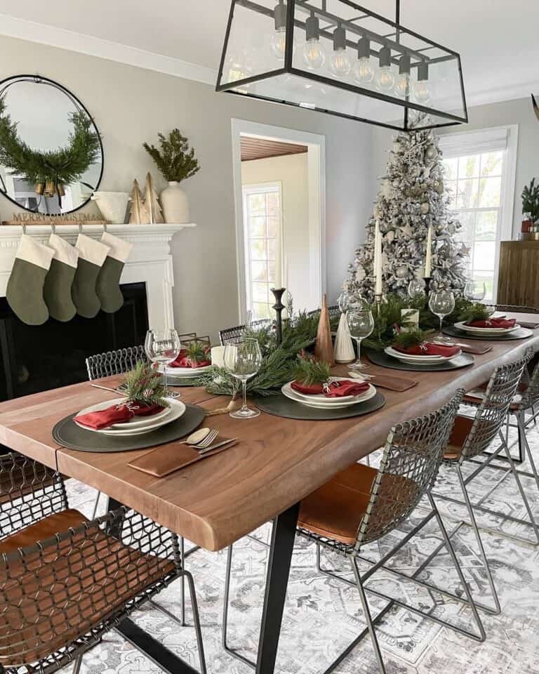 Classic Christmas Tables