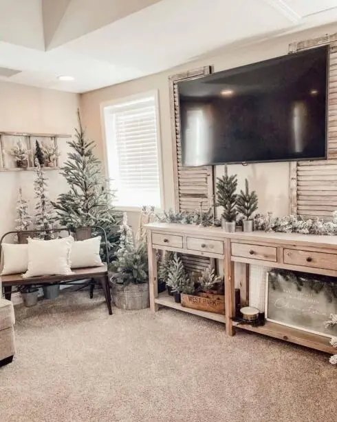 Farmhouse Christmas Decor