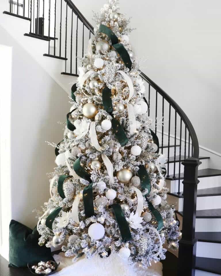Flocked Tree Decor