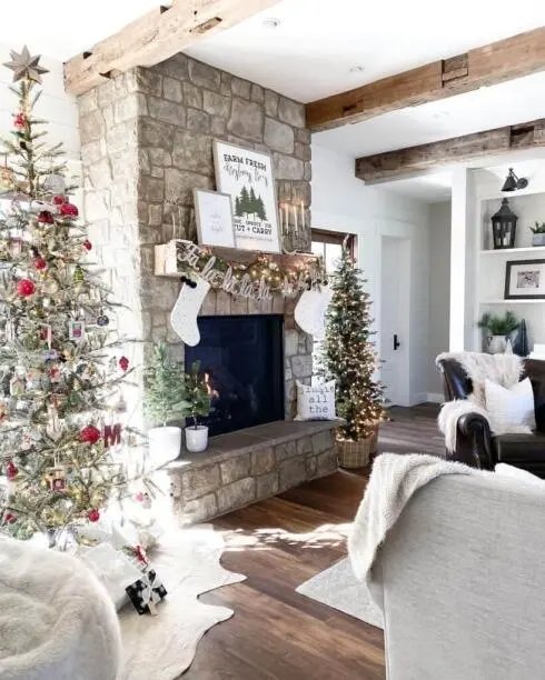 Letter Banner Mantel