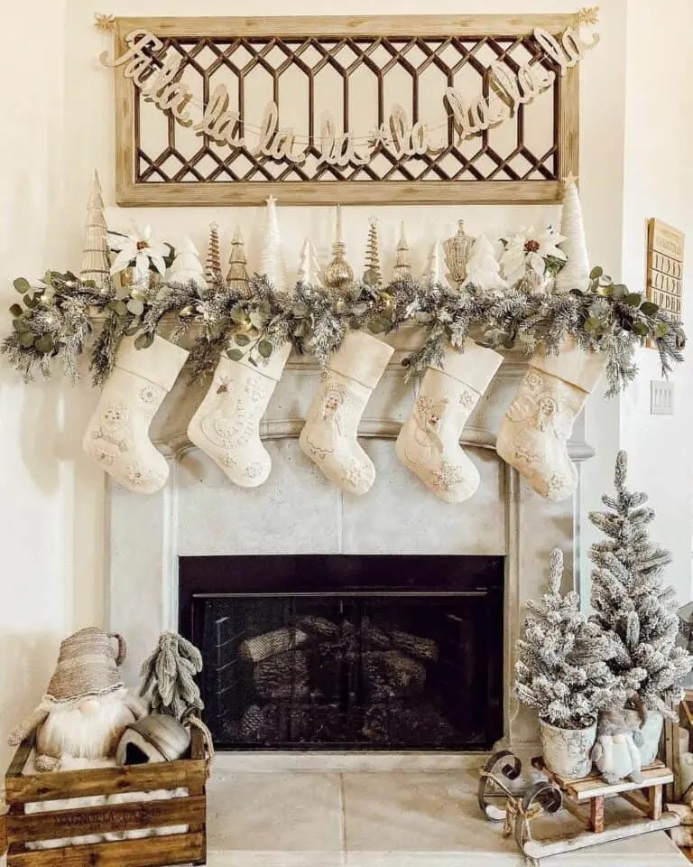 Mantel Holiday Displays