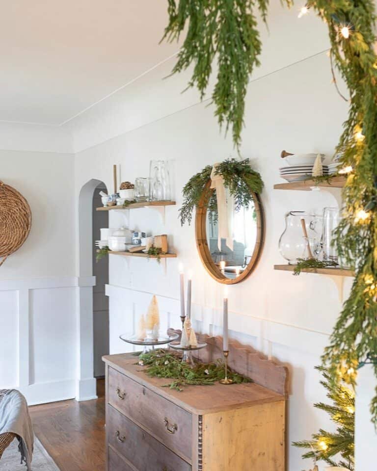 Mirror Garland Display