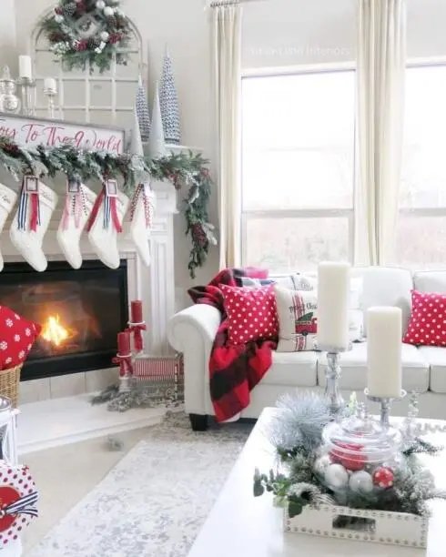 Modern Tricolor Mantel