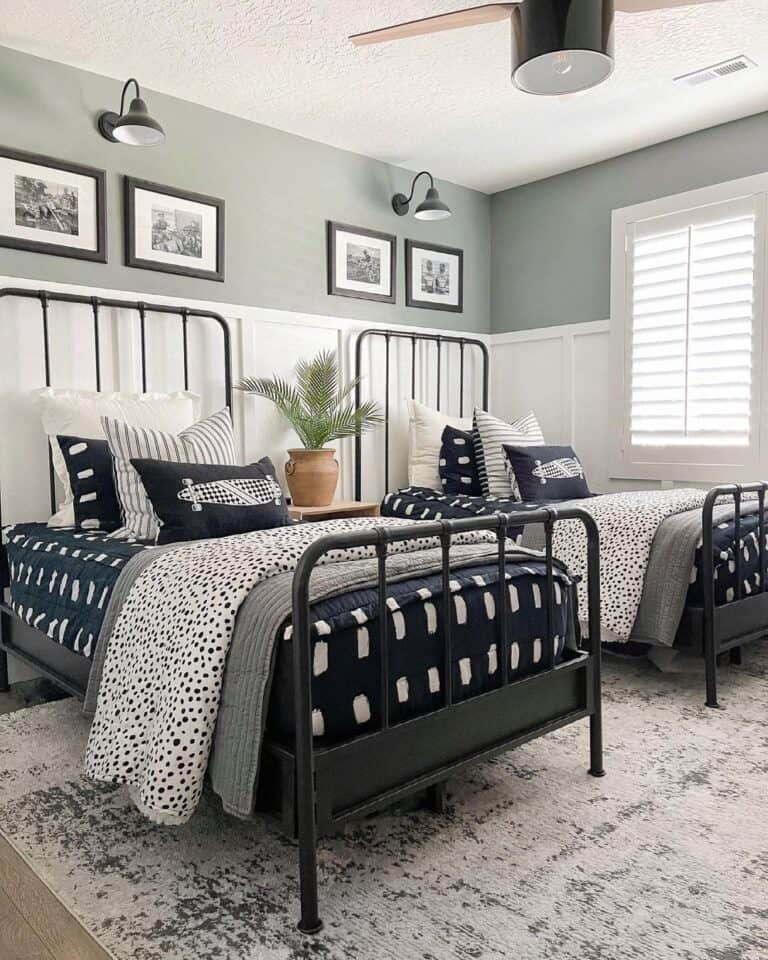 Monochrome Bedspreads