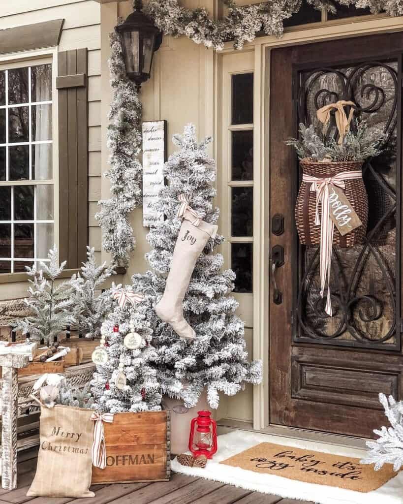 Neutral Christmas Decor