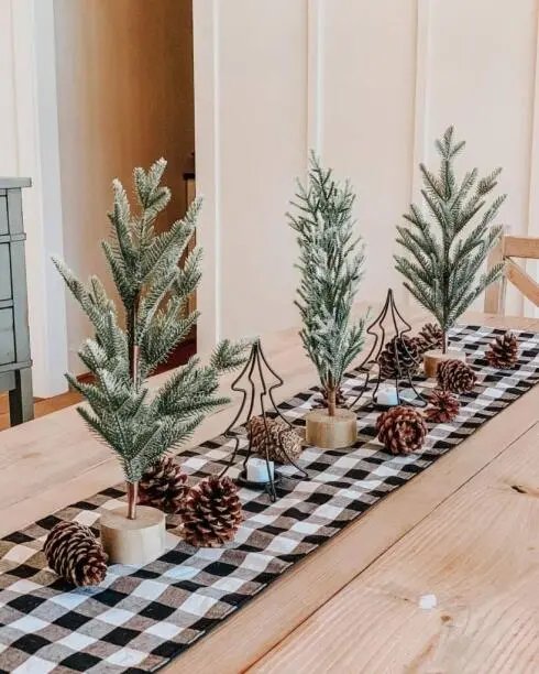 Pine Cone Centerpiece