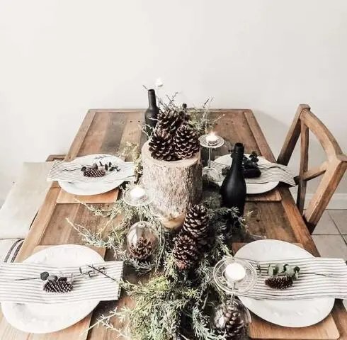 Pine Cone Centerpiece