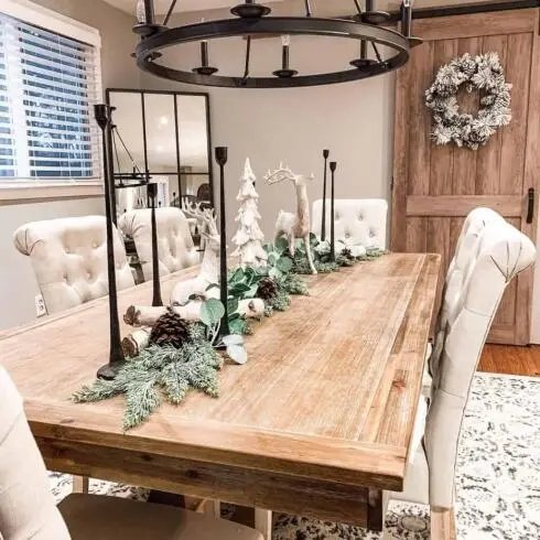 Pine Cone Table Runner