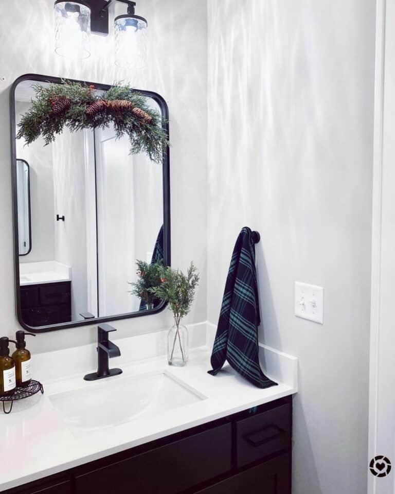 Pine Mirror Garland