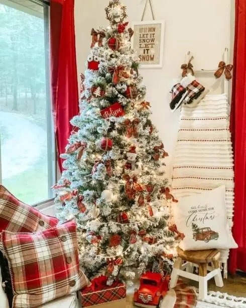 Plaid Christmas Ladder