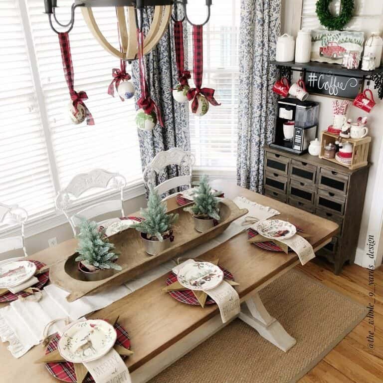 Plaid Ribbon Chandeliers