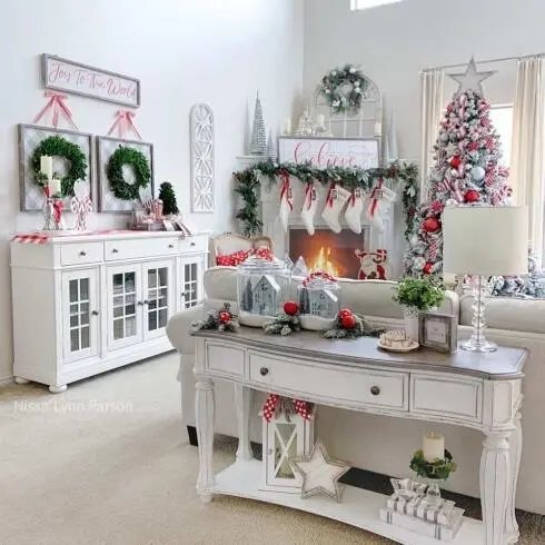 Red Accent Pieces