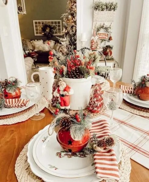 Red Berry Tablescape
