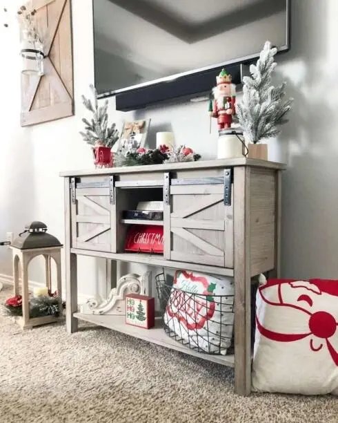 Red Christmas Accents