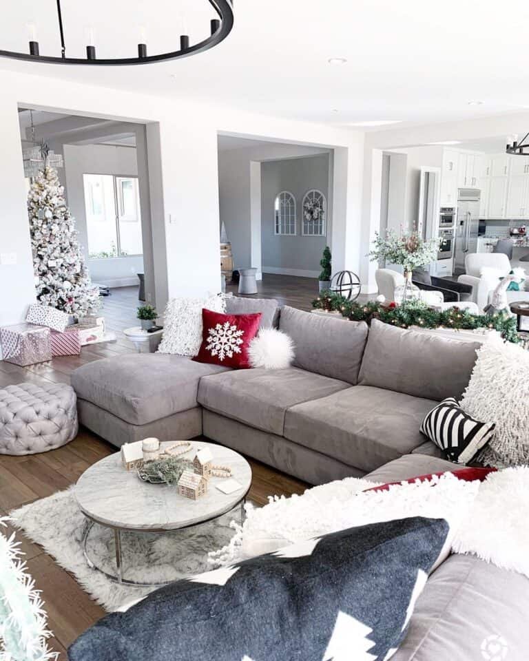 Red Christmas Pillows