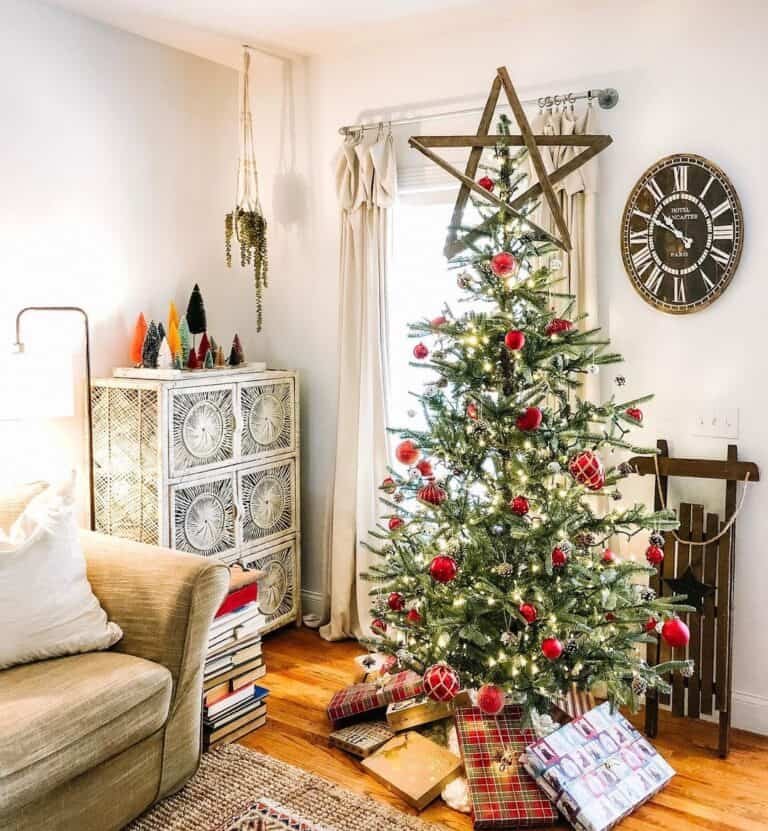 Red Ornaments Pine Tree