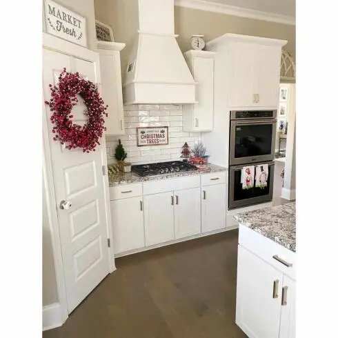 Red Silver Wreath